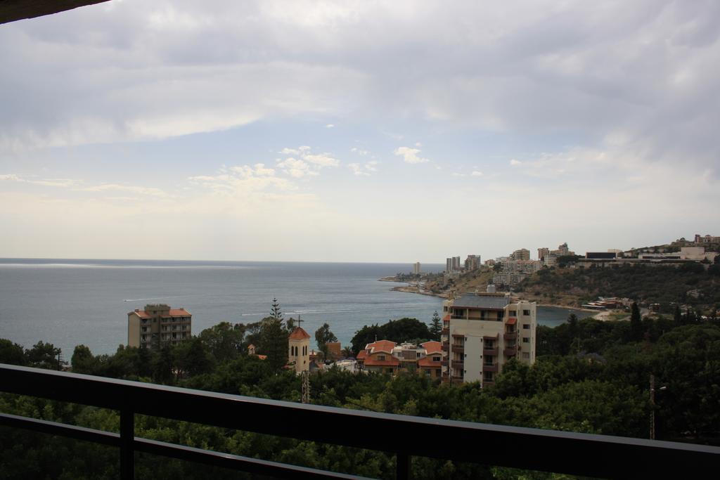 Camelot Hotel Jounieh Luaran gambar