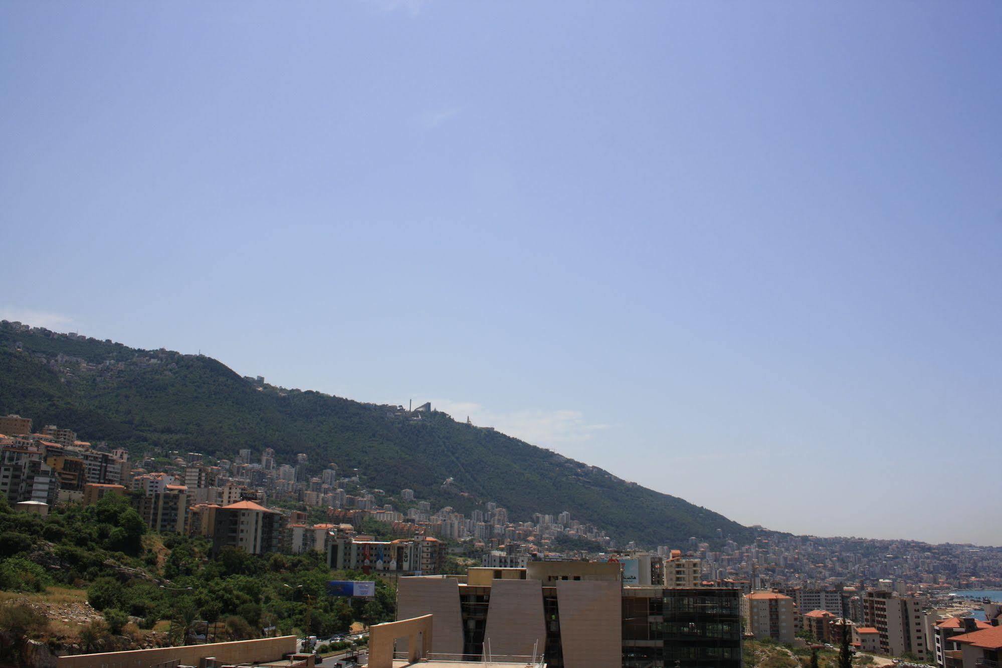 Camelot Hotel Jounieh Luaran gambar