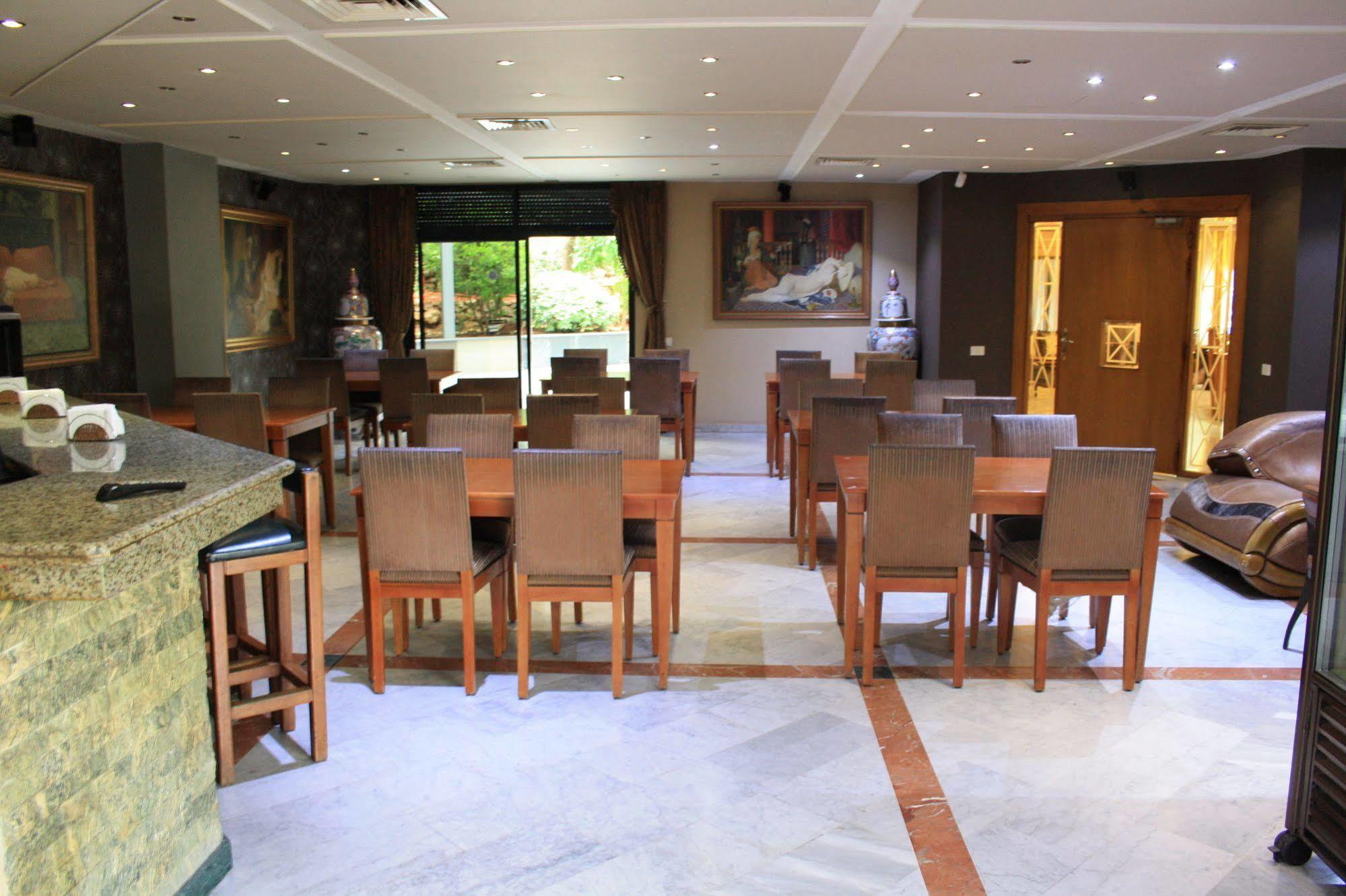 Camelot Hotel Jounieh Luaran gambar