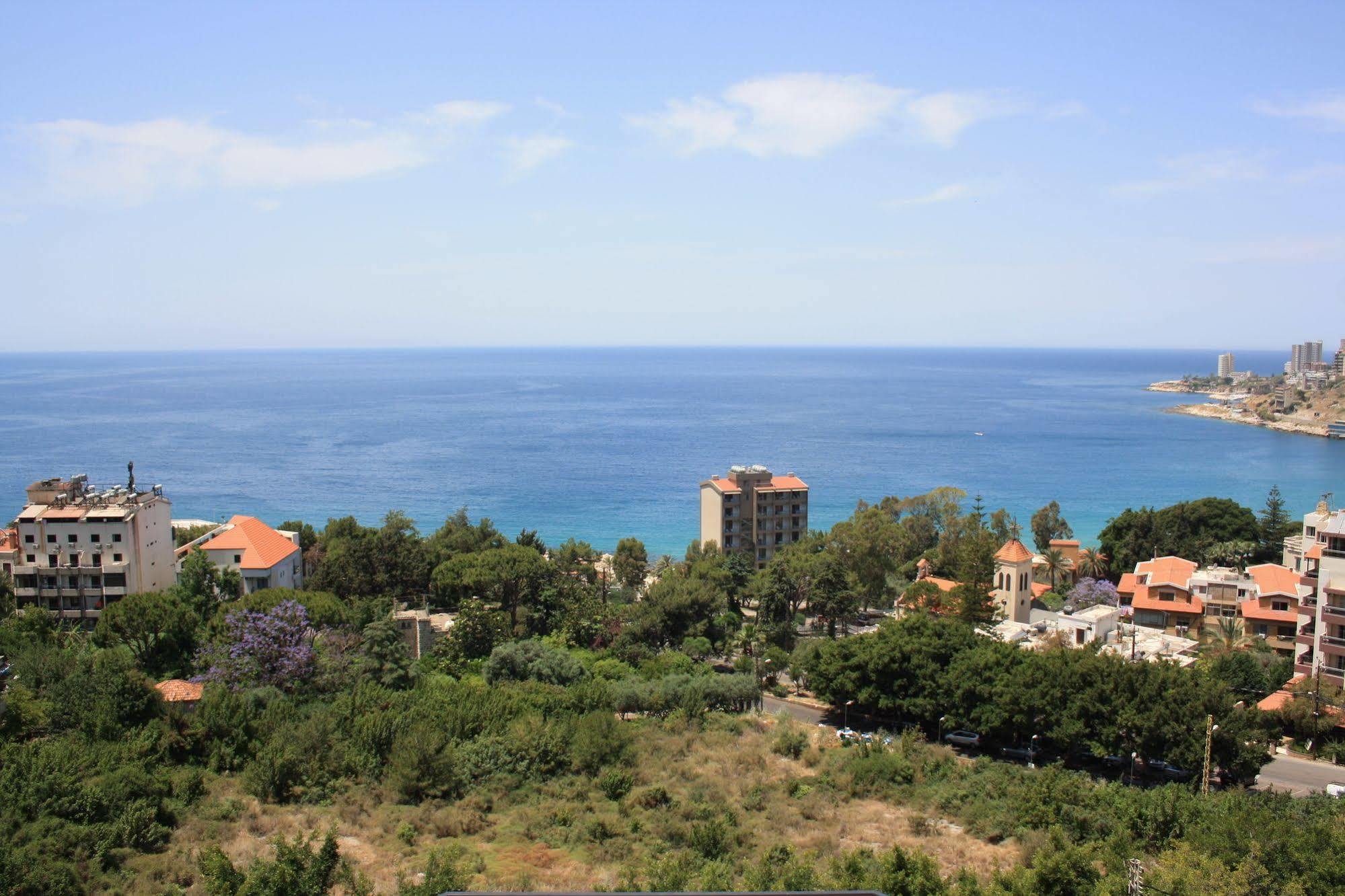 Camelot Hotel Jounieh Luaran gambar